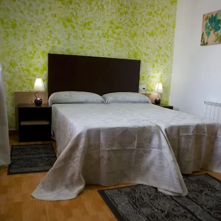 Apartahotel Gallart 3*