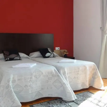 Apartahotel Gallart 3*